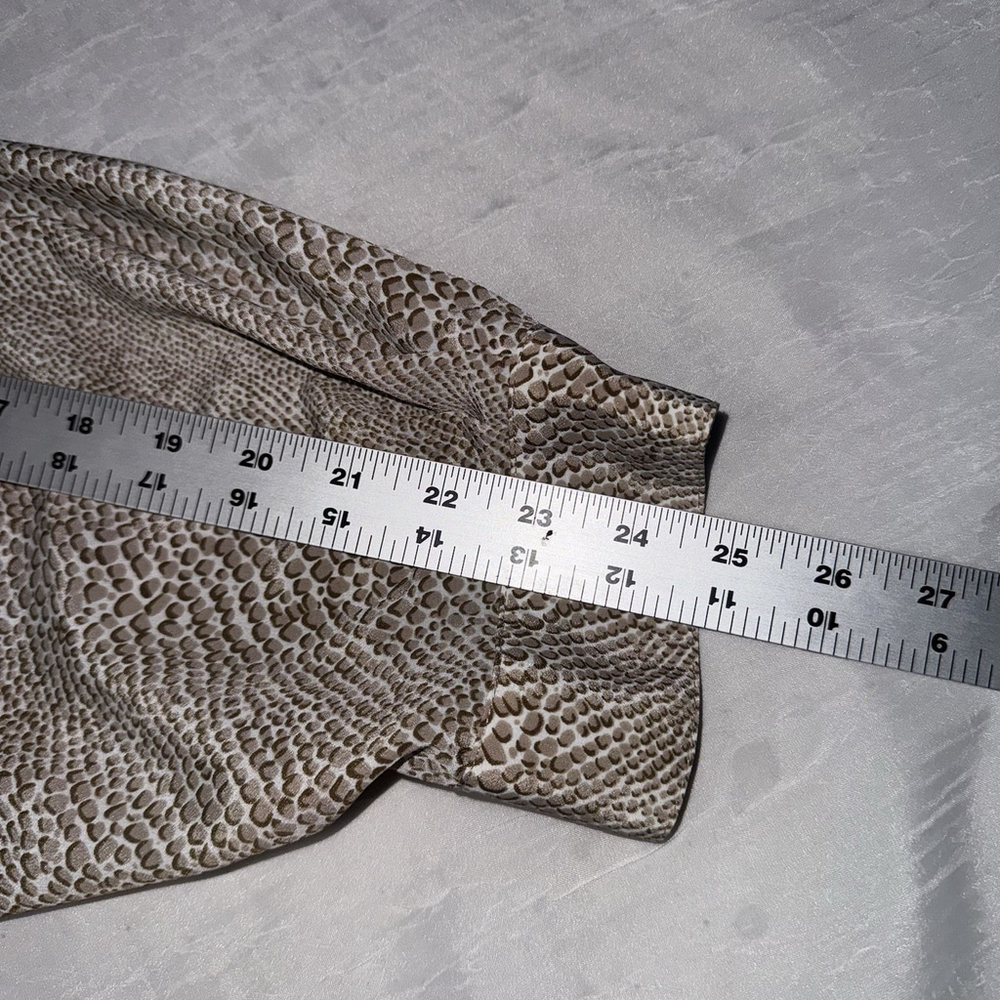 Maggie Barnes Buttoned Down Tunic Top Animal Print Size 32W Casual Brown/White - Picture 9 of 9